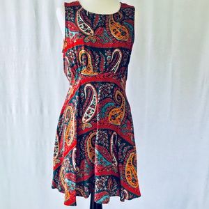 Beautiful Summer Sleeveless Dress size 6 FP